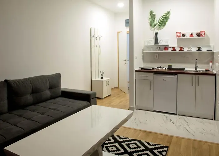 Pijemont Lägenhet *